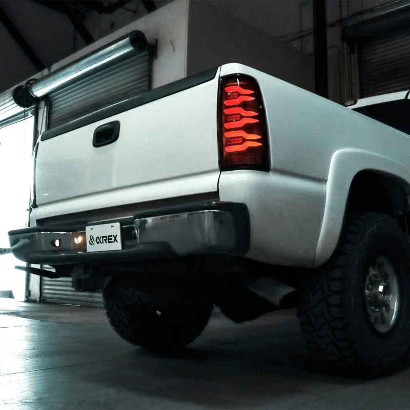 FITS 99-06 Chevrolet Silverado/99-06 GMC Sierra LUXX-Series LED Tail Lights Alpha-Black - Image 5