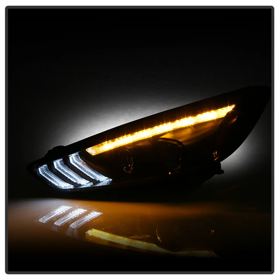 Fits ( Spyder Signature ) Ford Focus 15-18 Projector Headlights - Sequential Turn Signal Light Bar - Low Beam-H7(Included) ; High Beam-H1(Included) ; Signal-LED(Included) - Black - Image 5