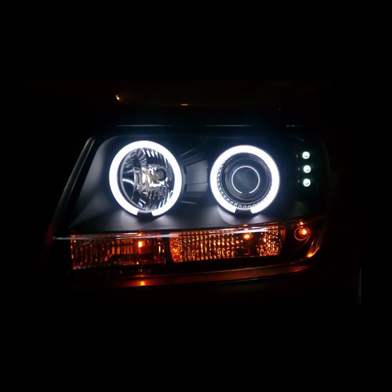 Fits ( Spyder Signature ) Jeep Grand Cherokee 99-04 Projector Headlights - LED Halo - LED ( Replaceable LEDs ) - Chrome - High 9005 (Not Included) - Low 9006 (Not Included) - Image 4