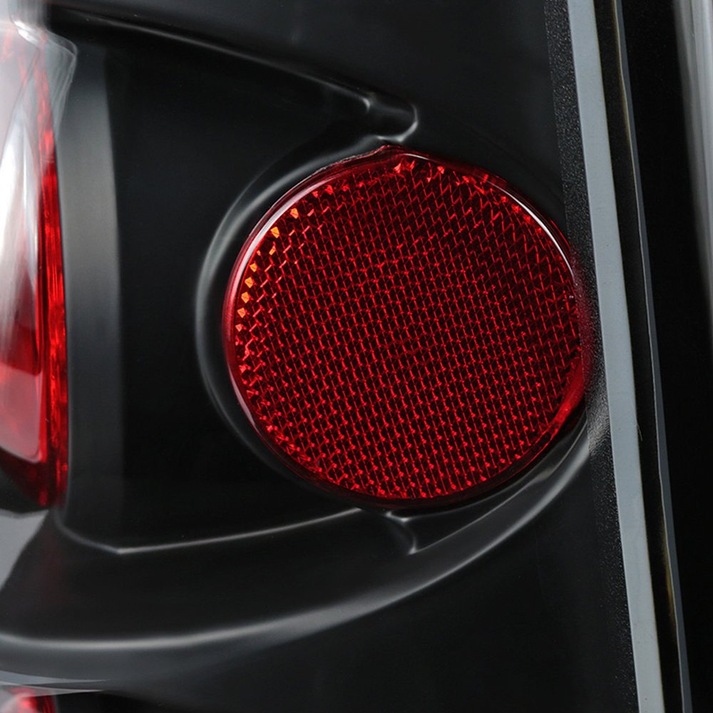 Fits 2003-2006 Chevrolet Silverado Tail Lights (Matte Black Housing/Clear Lens) - Image 4